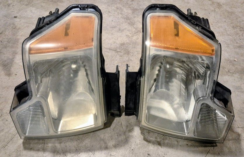 HEADLIGHTS F150