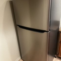 Frigidaire 20 cu. ft. Top Freezer Refrigerator – Stainless Steel