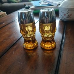 Vintage Salt And Pepper Shakers AMBER