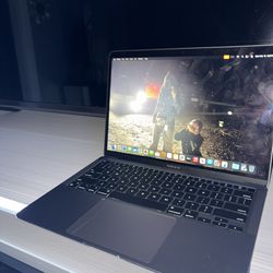 Macbook M1