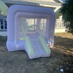 Bounce House 