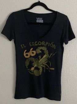 Like New Condition Women’s  Vans Graphic  Tee size: S