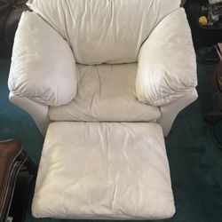 Nice White Chair With Matching Ottoman