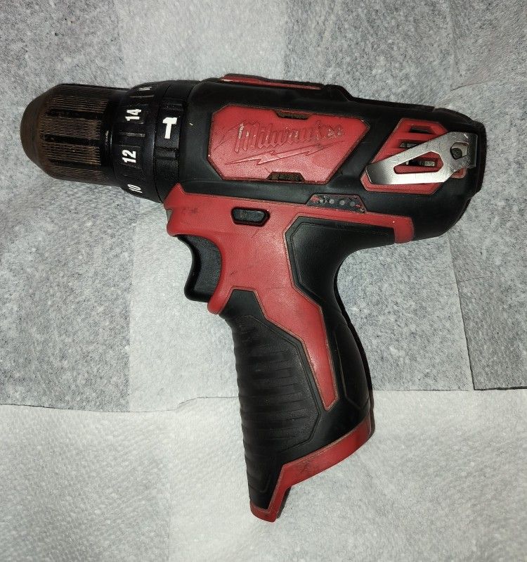 Milwaukee M12 Hammer Drill