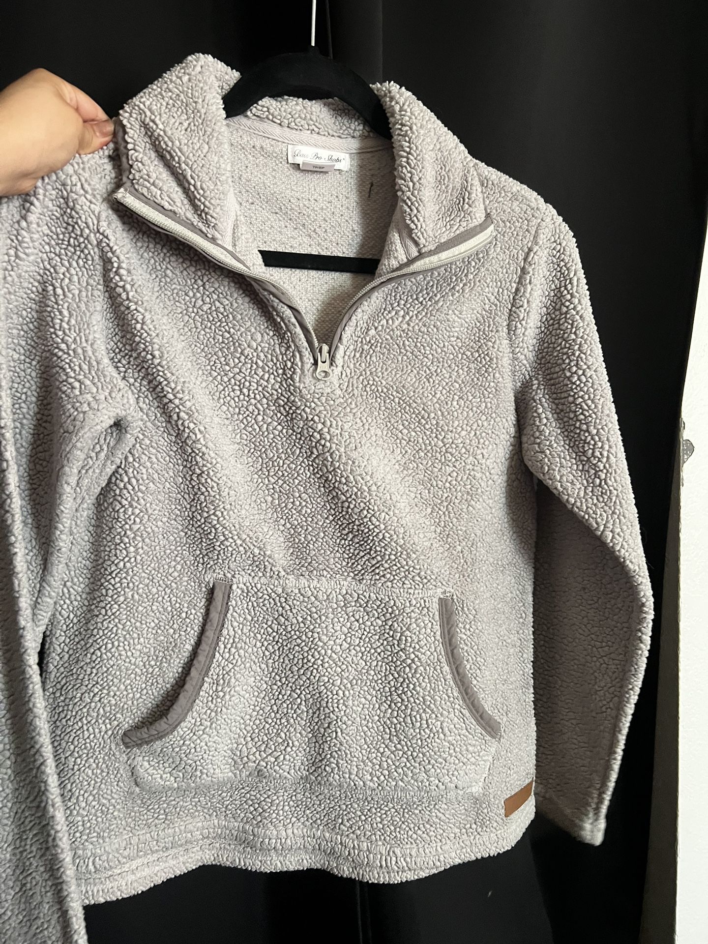 Bass Pro Shop Sweater 