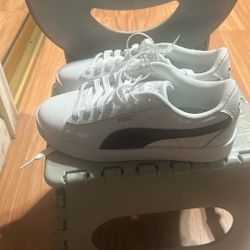 Women’s Puma Shoes 