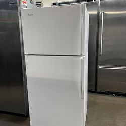 Whirlpool Apartment Size Top Freezer Refrigerator In White