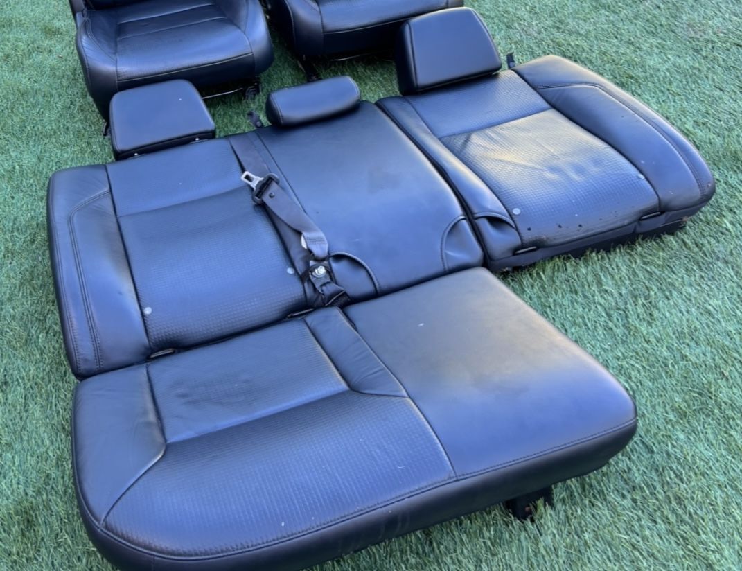 Toyota Tacoma Leather Seat Back Seat Only Missing 1 As Is Un The Picture