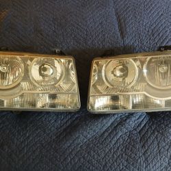 Chrysler Headlight 2005-2007