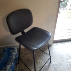 3 Chairs 