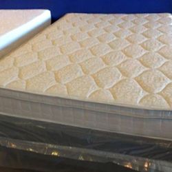 ✅Queen Size Pillow Top Mattress Set And Frame✅