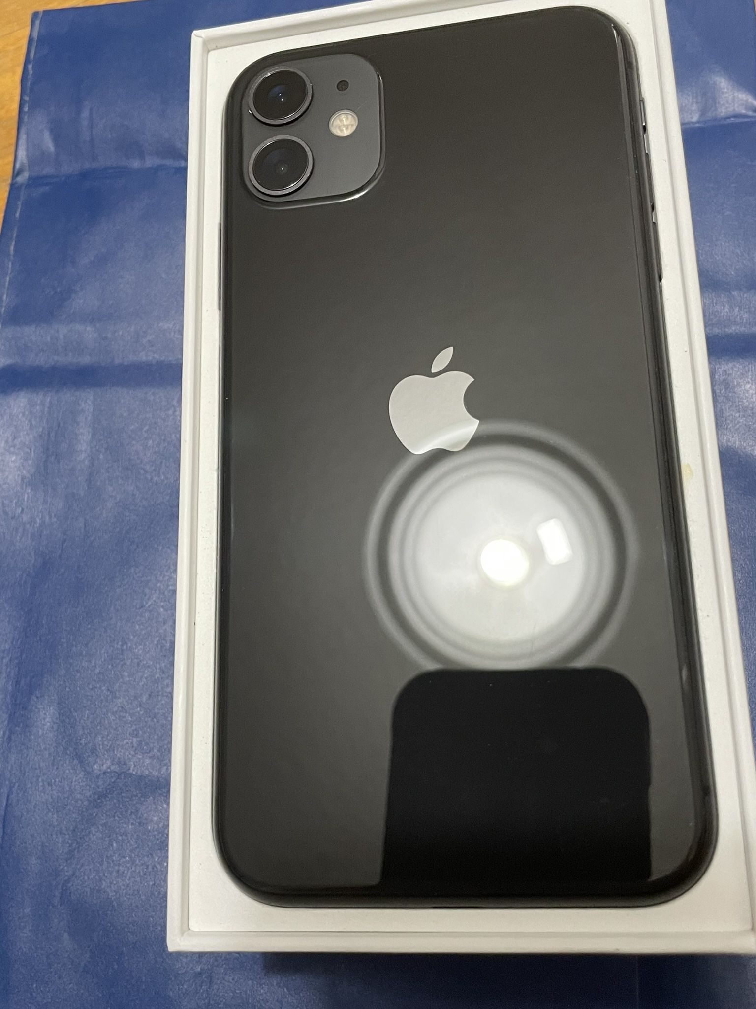 iPhone ππ11 64GB Unlocked carrier