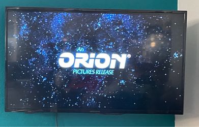 Insignia 40” color TV