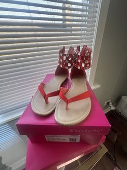 Women's Sandals/Shoes Size 8