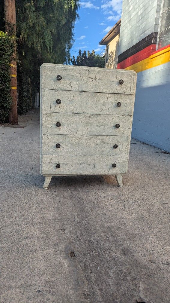 Vintage 5-Drawer Dresser – Crackle Finish