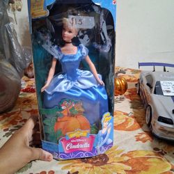 $10 Brand New Vinatge Cinderella  Doll (Box Is Damage)