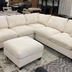 New Sectional Corduroy Couch with Ottoman! Free Delivery 🚚!