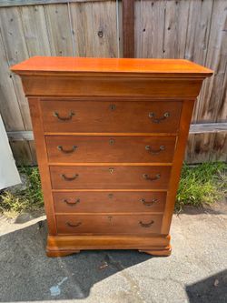 Dressers set