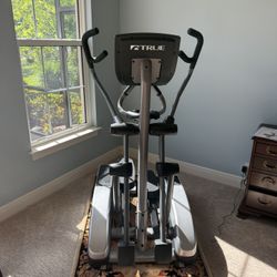 True Fitness - M50 ELLIPTICAL with Emerge Elliptical