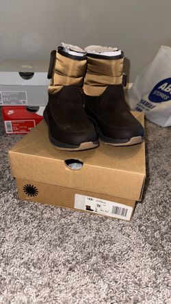 Uggs Kids Snow Boots Shoe Size 11c