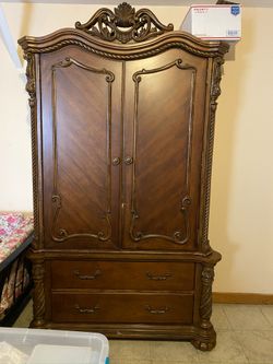 6 Piece - Queen Bedroom set solid wood