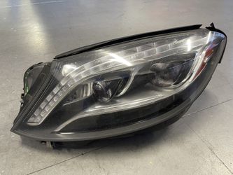 2014 Mercedes S550 Driver Side Head Light