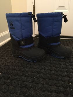 Used Kamik winter boots for toddler size 11