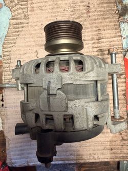 2015-2021 Isuzu 5.2 engine alternator
