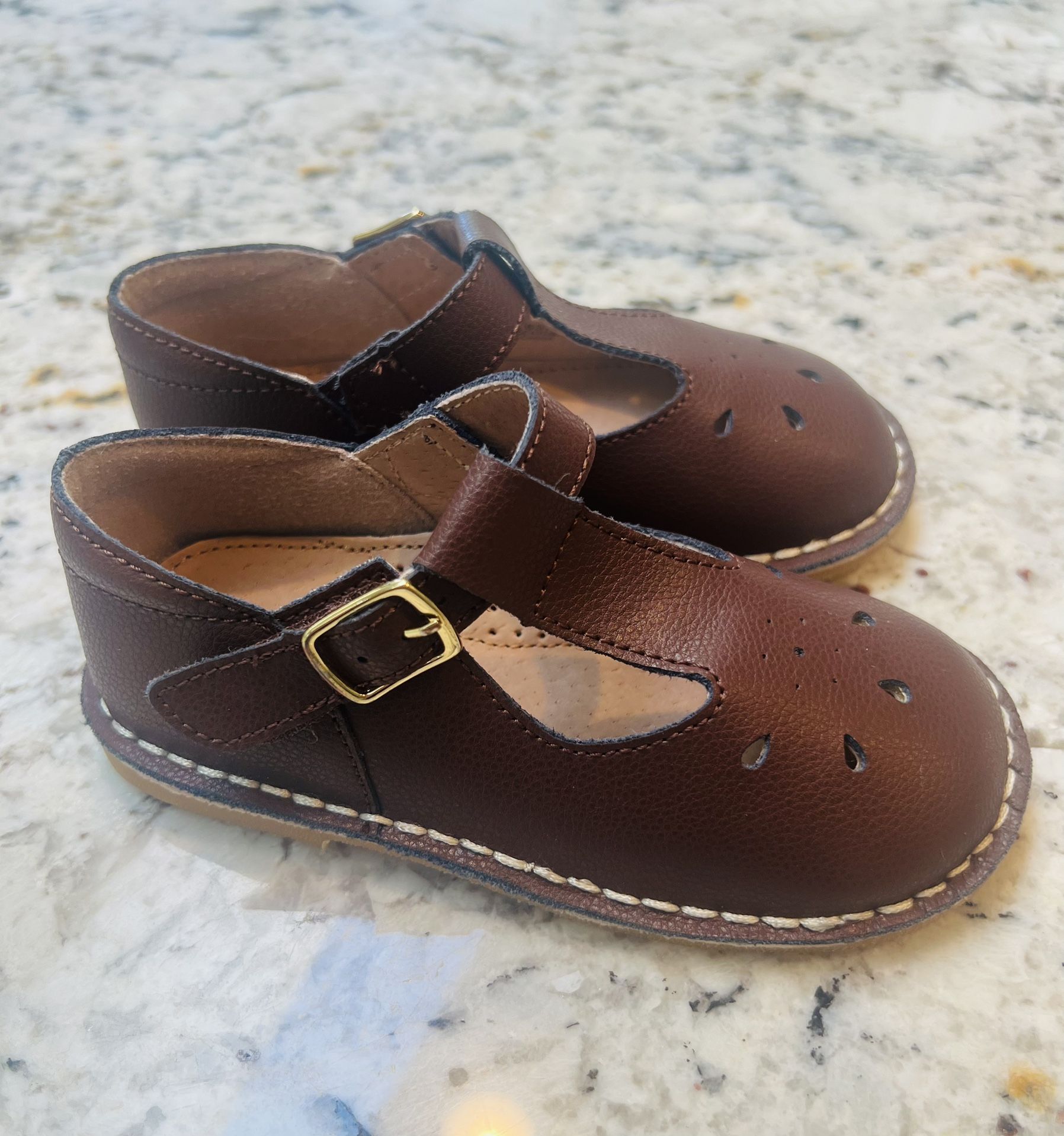 L’amour Mary Jane Shoes