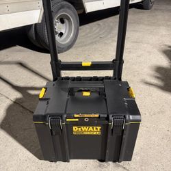 Dewalt Tool Box W/wheels 