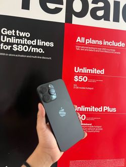 iPhone 15 Pro Max  256GB UNLOCKED 