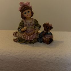 Boyd’s Collection - Yesterdays Child -  A Child’s Heart - A Stitch In Time Statue