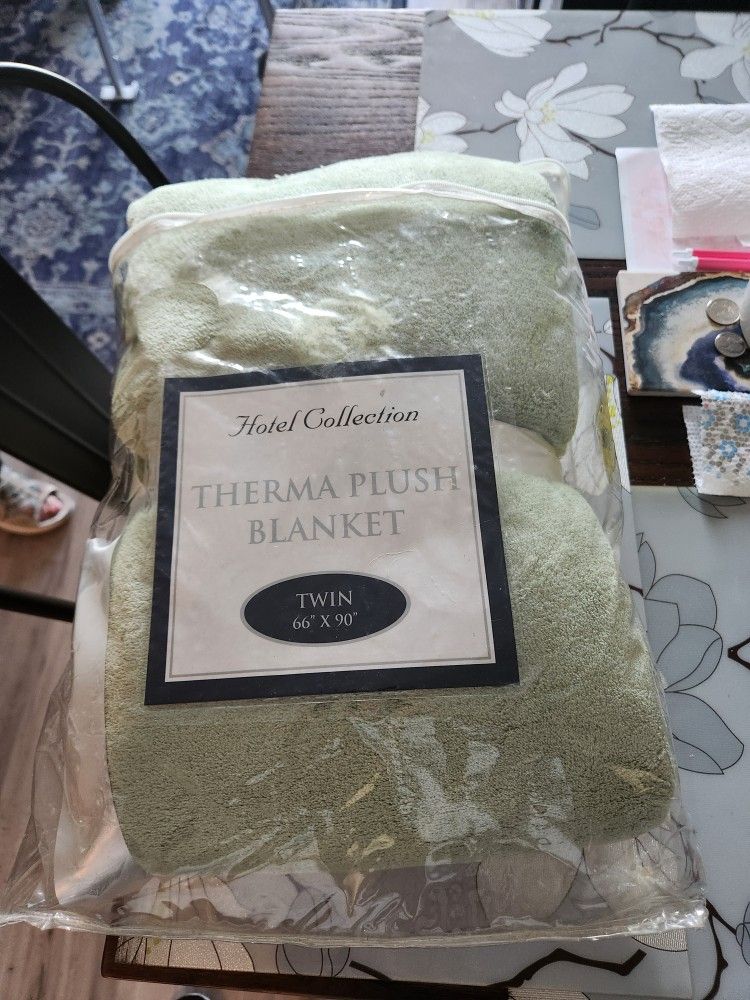 Twin Size Therma Plush Blanket