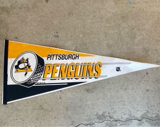 Vintage Sports Pennant: Pittsburgh penguins hockey