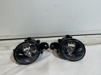 Nissan rogue Chrome fog light year 2014 to 2016 