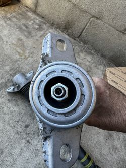 2016 Prius TwoEco OEM Rear Struts