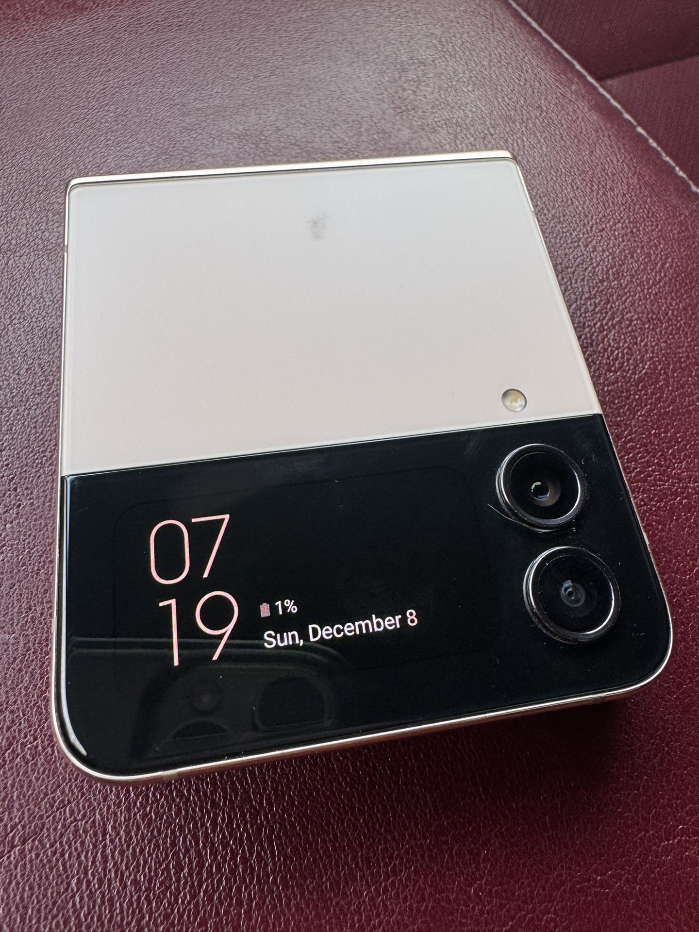 Samsung Z Flip 5 Unlocked $380