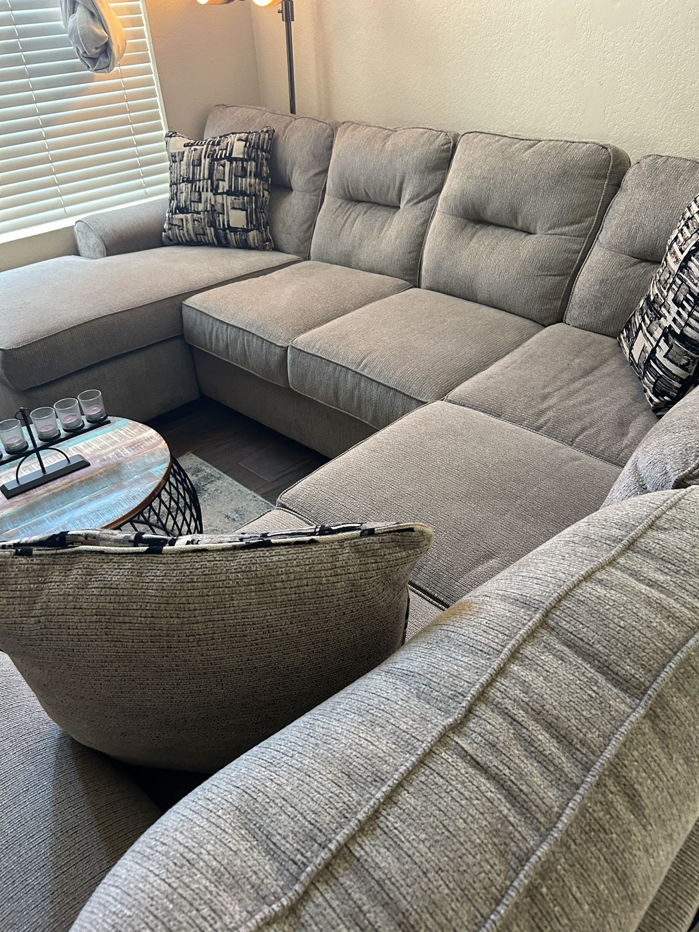 Sectional Couch with Chaise & 3 Accent Pillows