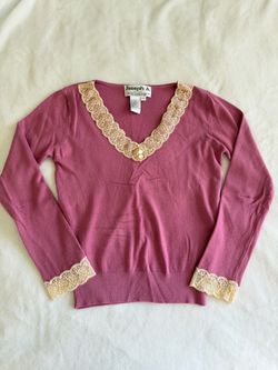 Lace trim long sleeve top