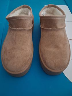 UGG SANDALS