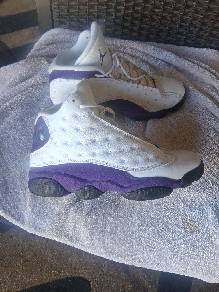 Jordan's Retro 13 Purple Lakers Throwback Size 9 Slightly Used