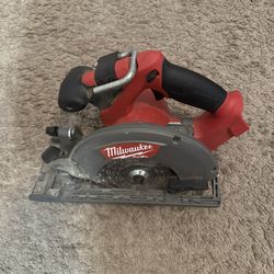Milwaukee M18 Circular Saw 6-1/2”