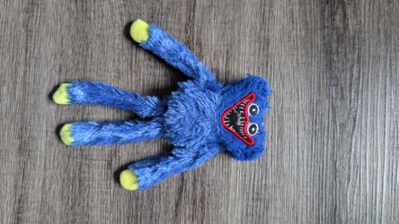 Small Huggy Wuggy Plushie