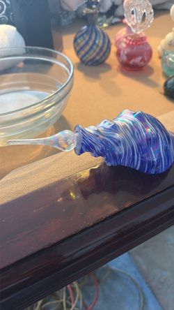 Perfume bottle