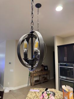 2 pendant lights