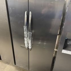 New Frigidaire Stainless Steel Side By Side Refrigerator
