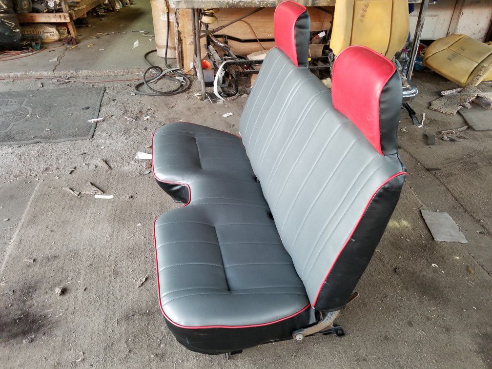 inoxidable Dime Palabra Asiento para toyota pickup del 89 al 95 for Sale in Inglewood, CA - OfferUp