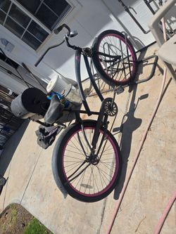30 inch it is a cruiser bike