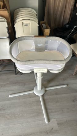 Halo bassinet
