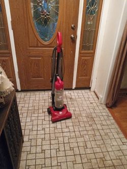 Dirt Devil Bagless Quick Lite Plus Upright Vacuum Cleaner 